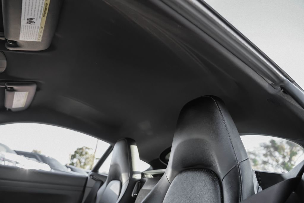 Used 2018 Porsche 718 Cayman S image 33