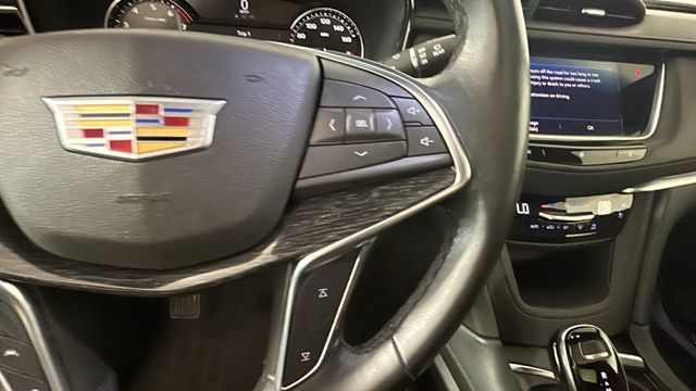 Used 2021 Cadillac XT5 Premium Luxury FWD image 16