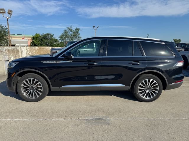 Used 2023 Lincoln Aviator AWD w/ Premium Package image 6
