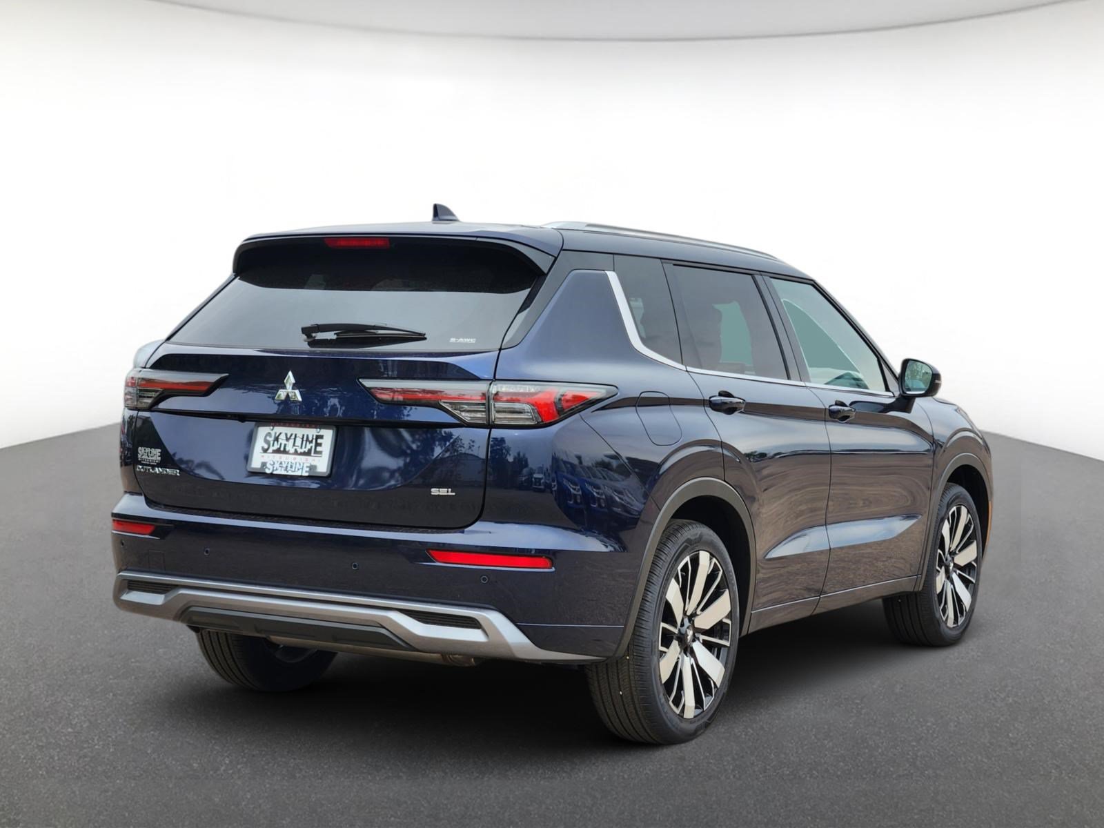 New 2026 Mitsubishi Outlander SEL AWD/4WD image 3