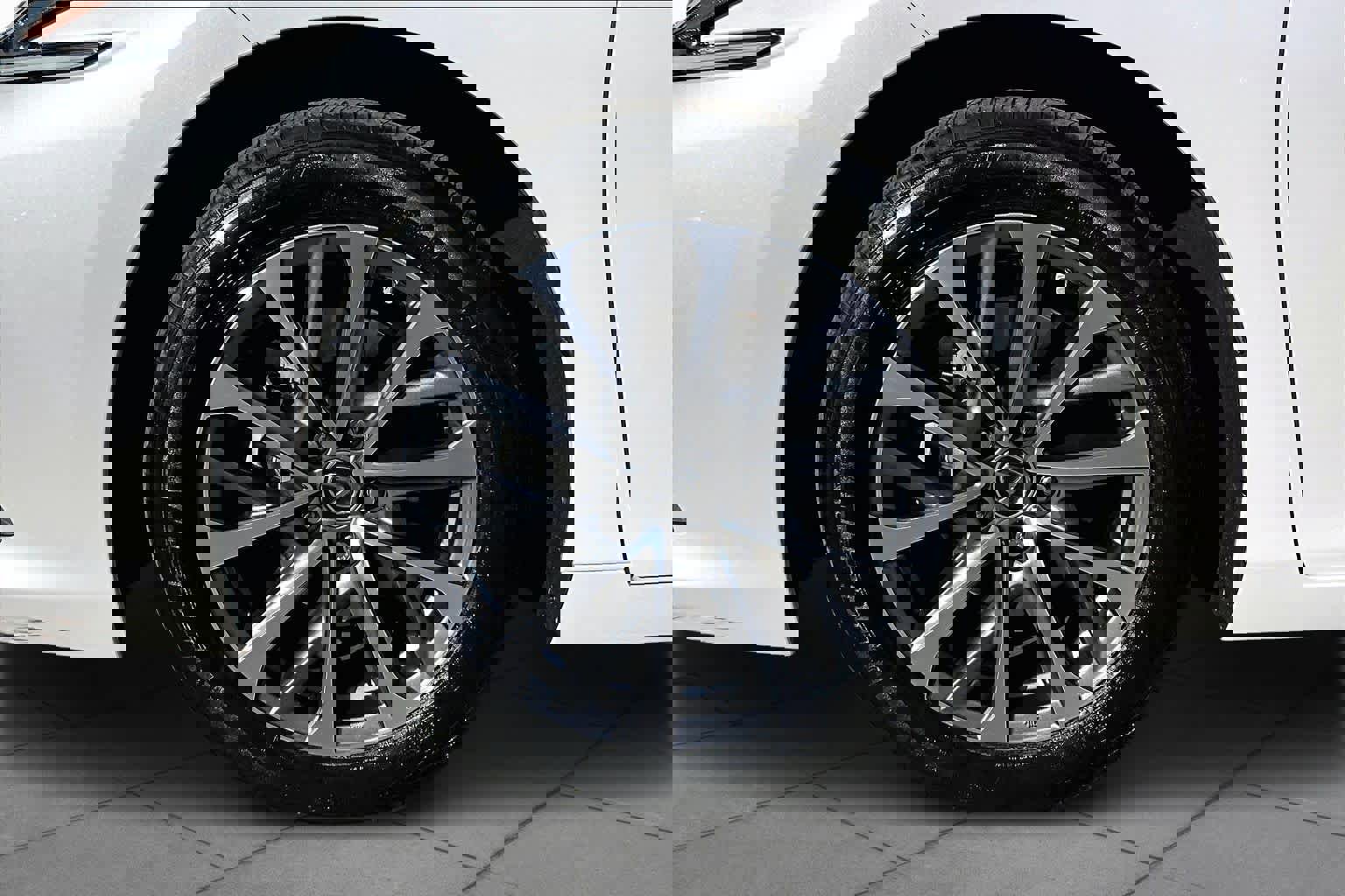 Used 2023 Lexus ES 350 image 11