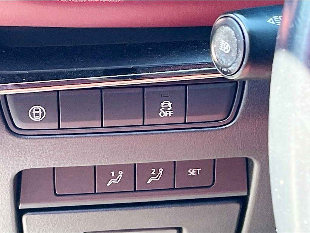 Used 2020 MAZDA MAZDA3 Premium image 10