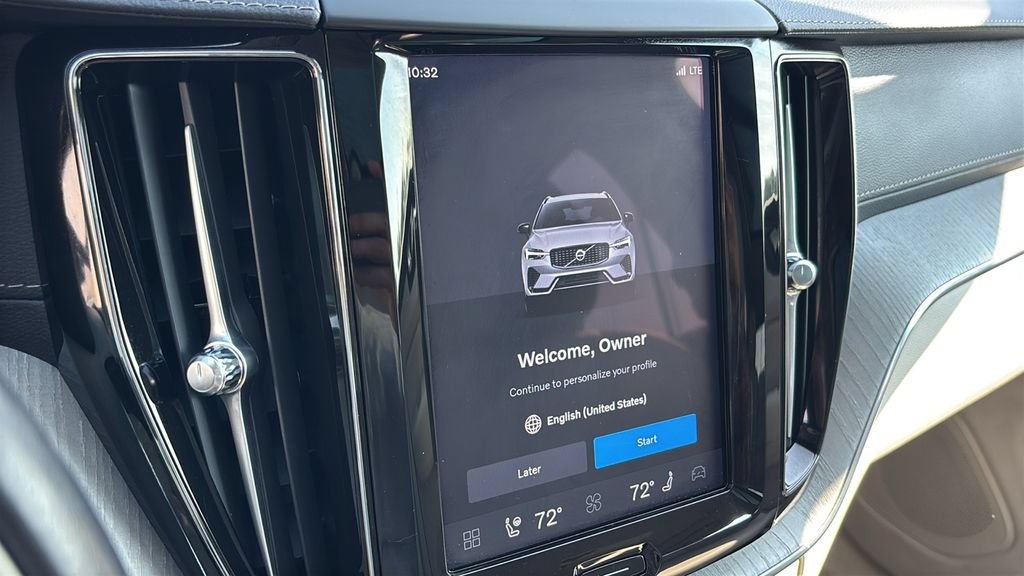 Certified 2025 Volvo XC60 B5 Ultra AWD/4WD image 19