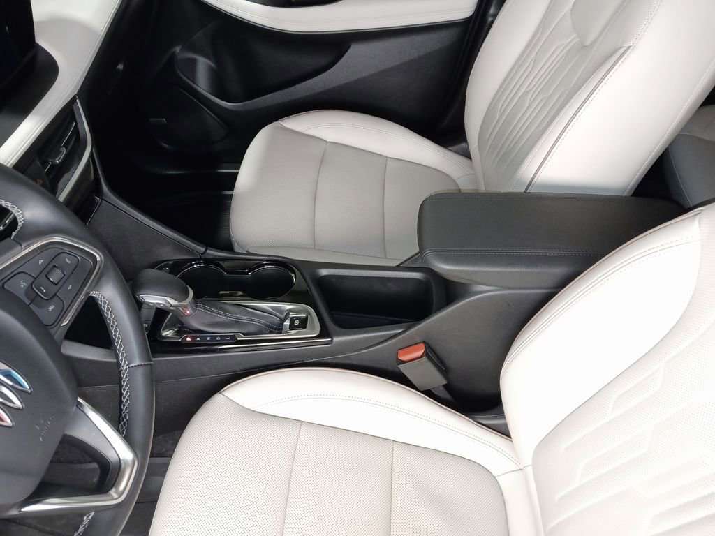 Used 2024 Buick Encore GX Avenir w/ Avenir Convenience Package image 17