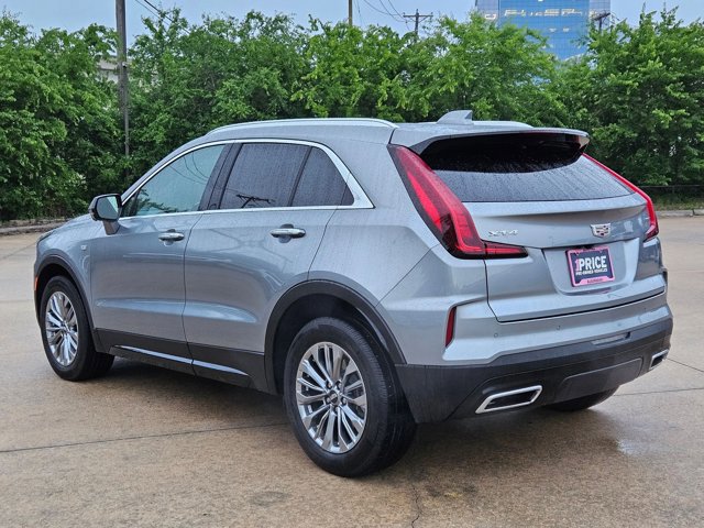 Used 2025 Cadillac XT4 Premium Luxury FWD image 8