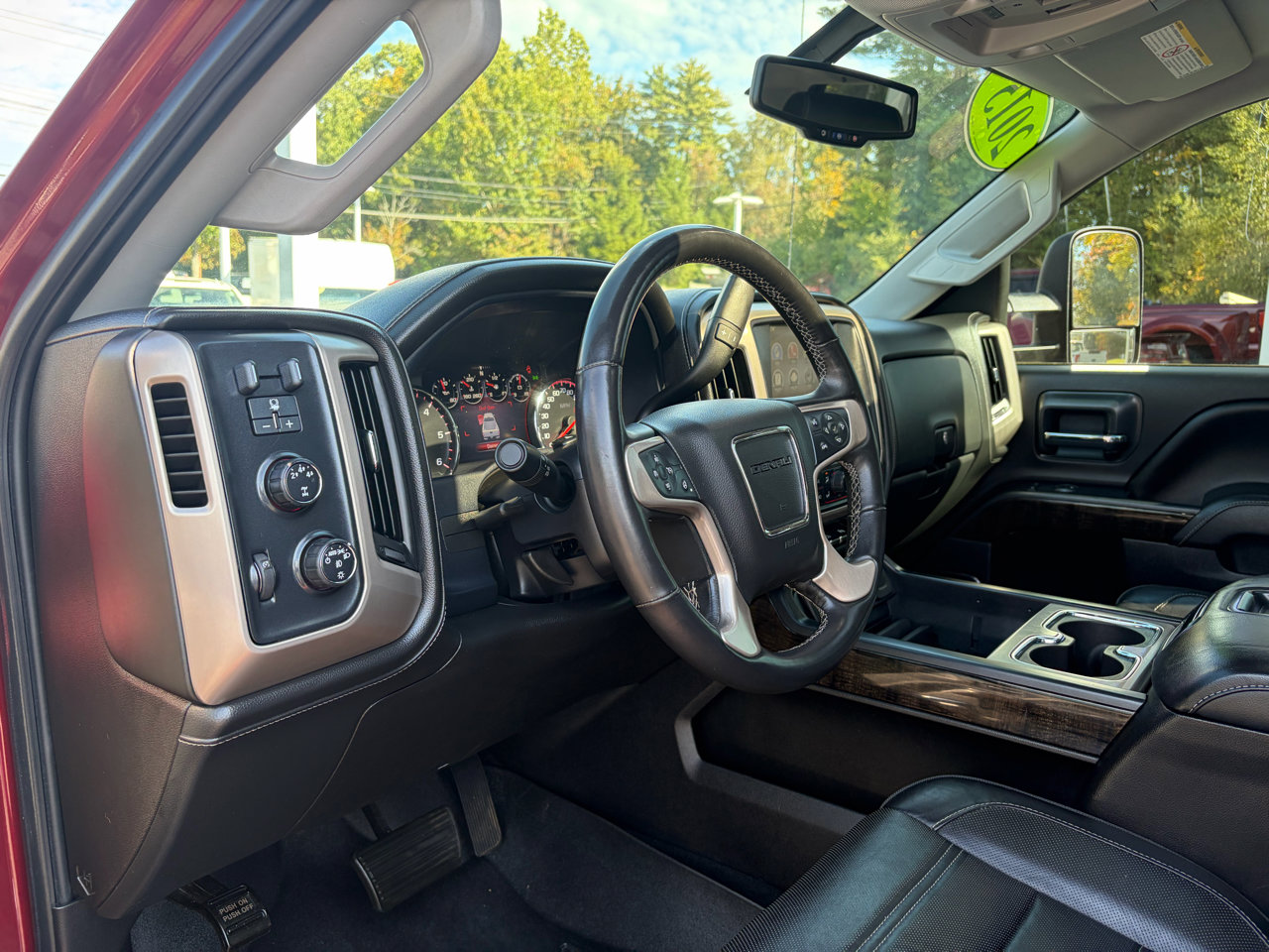 Used 2015 GMC Sierra 2500 Denali w/ Suspension Package, Off-Road image 22