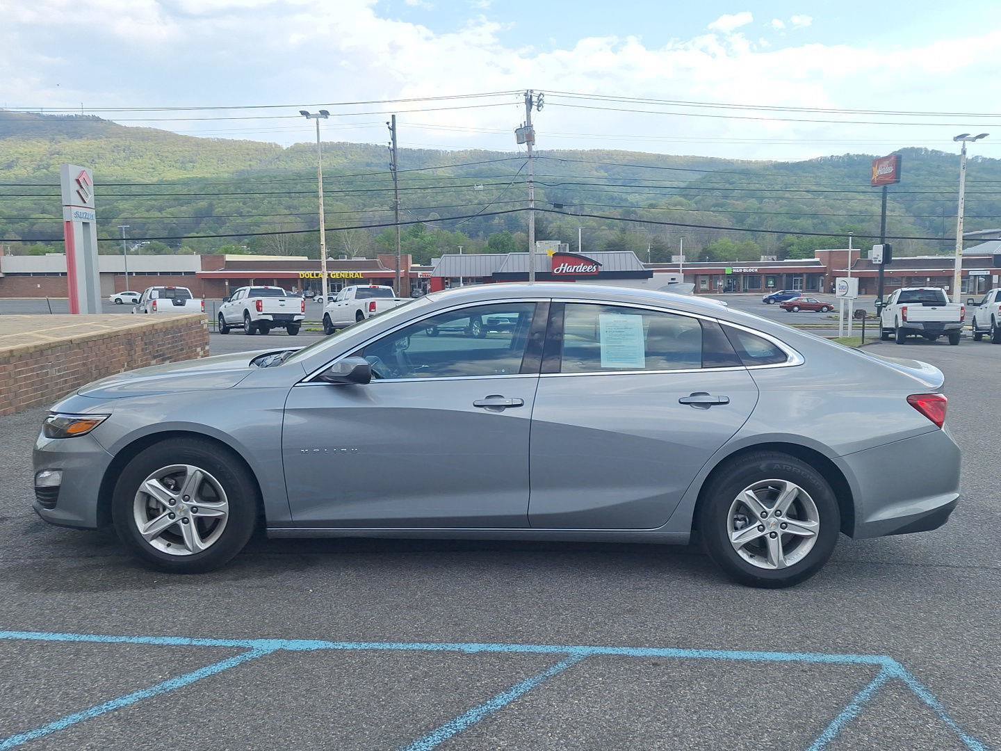 Used 2024 Chevrolet Malibu LT FWD image 6