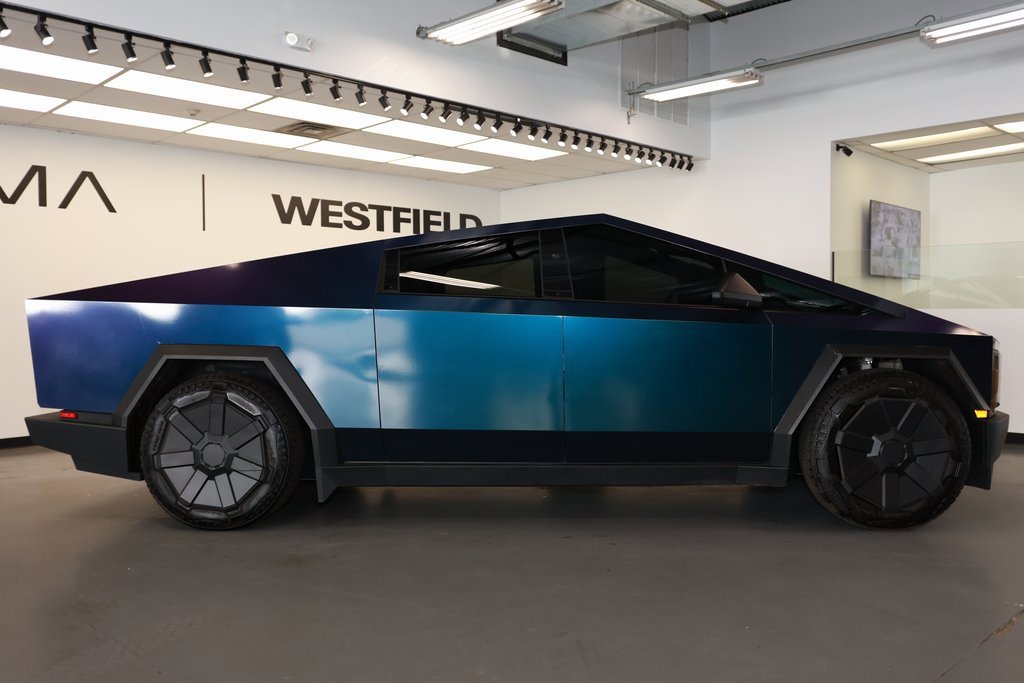 Used 2024 Tesla Cybertruck AWD Crew Cab image 8