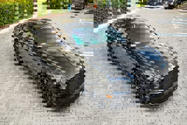 Used 2020 Bentley Continental GT V8 image 38