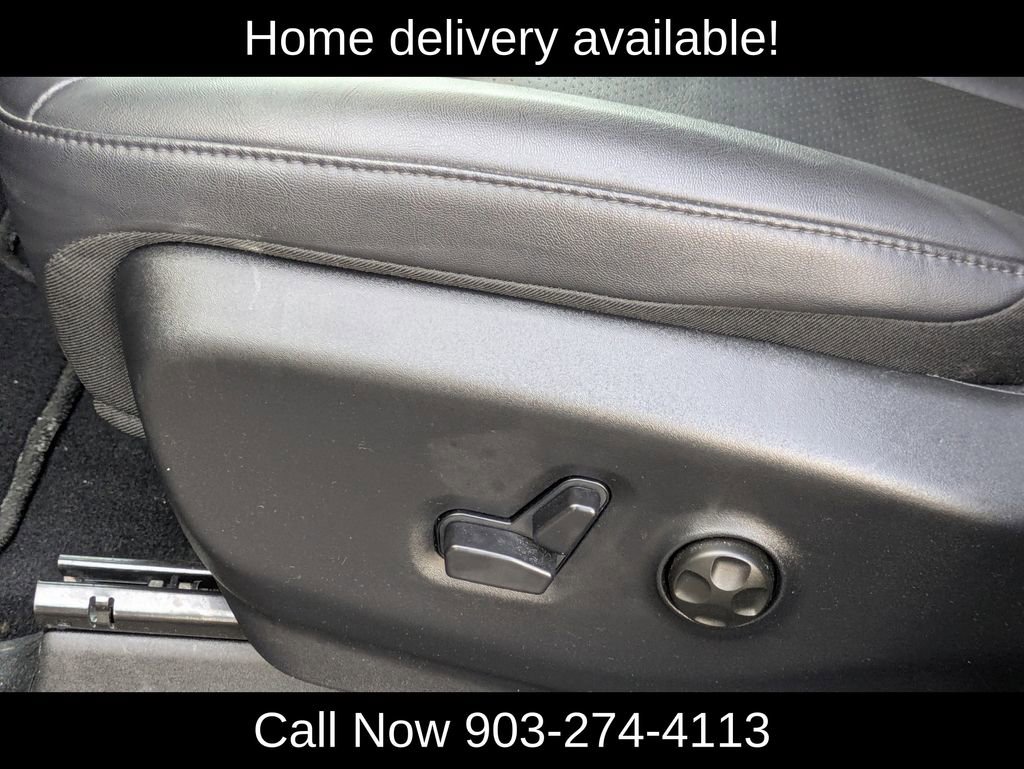 Used 2025 Chrysler Pacifica Select image 22