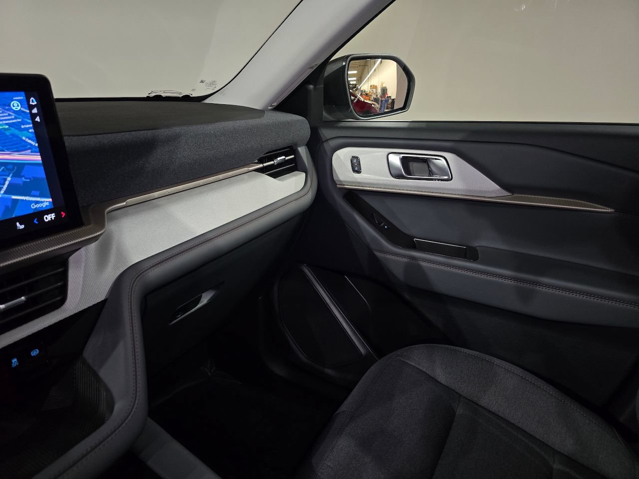 New 2026 Ford Explorer Active AWD/4WD image 31