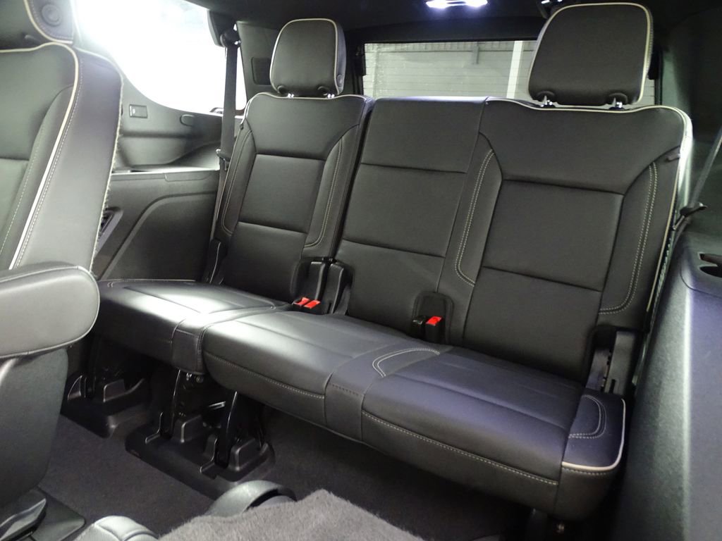 Used 2022 GMC Yukon SLT w/ SLT Luxury Package image 13