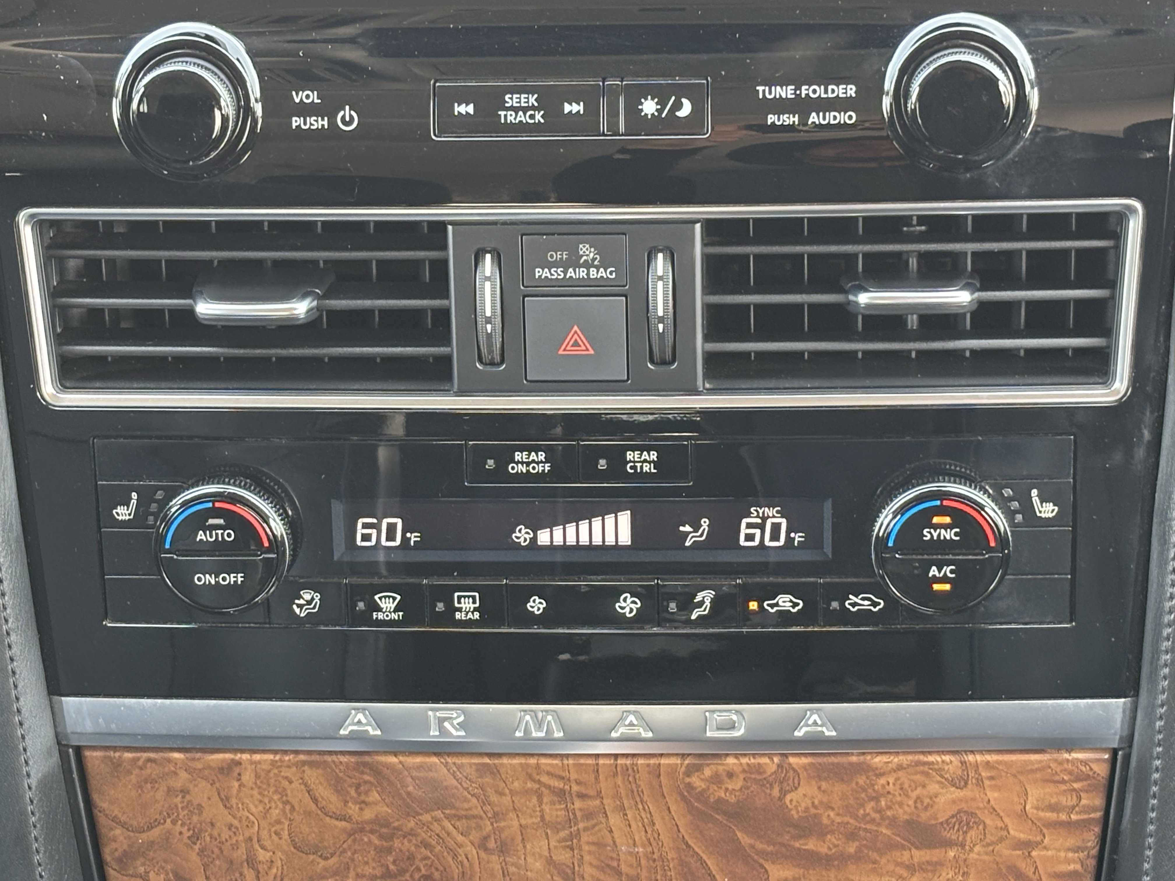 Used 2021 Nissan Armada SL w/ Captain's Chairs Package RWD image 23