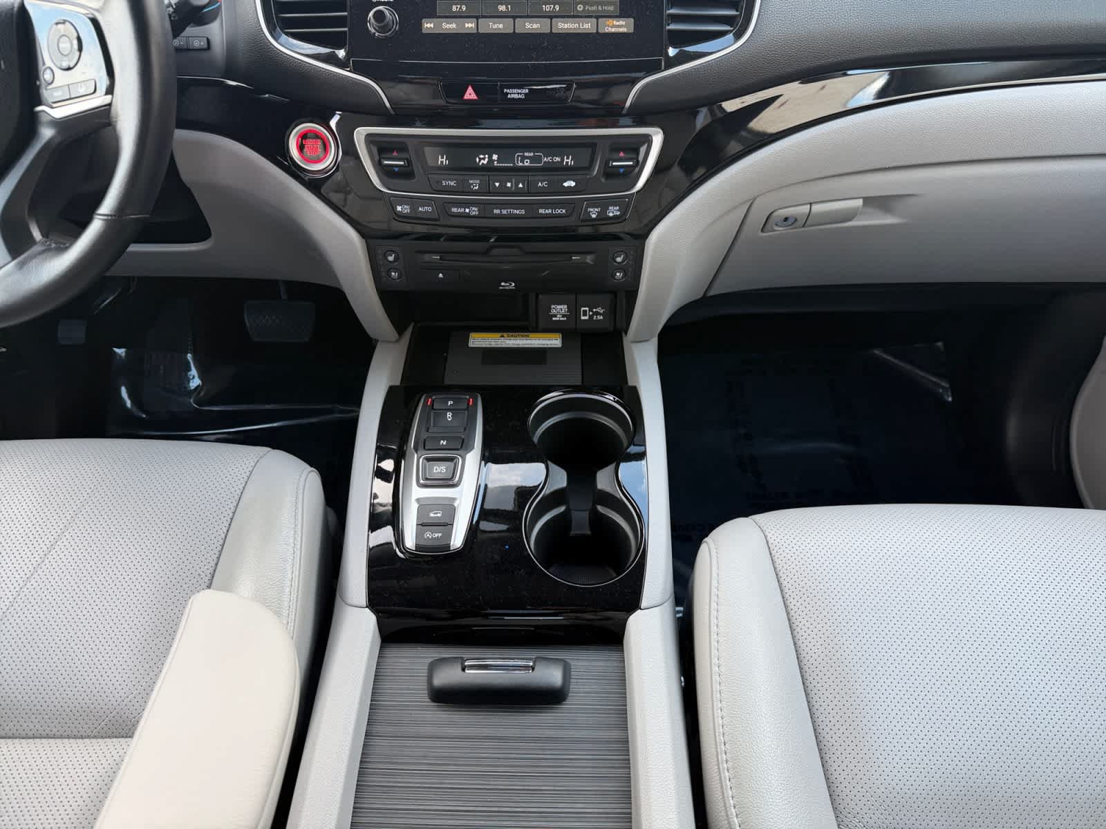 Used 2021 Honda Pilot Elite image 16
