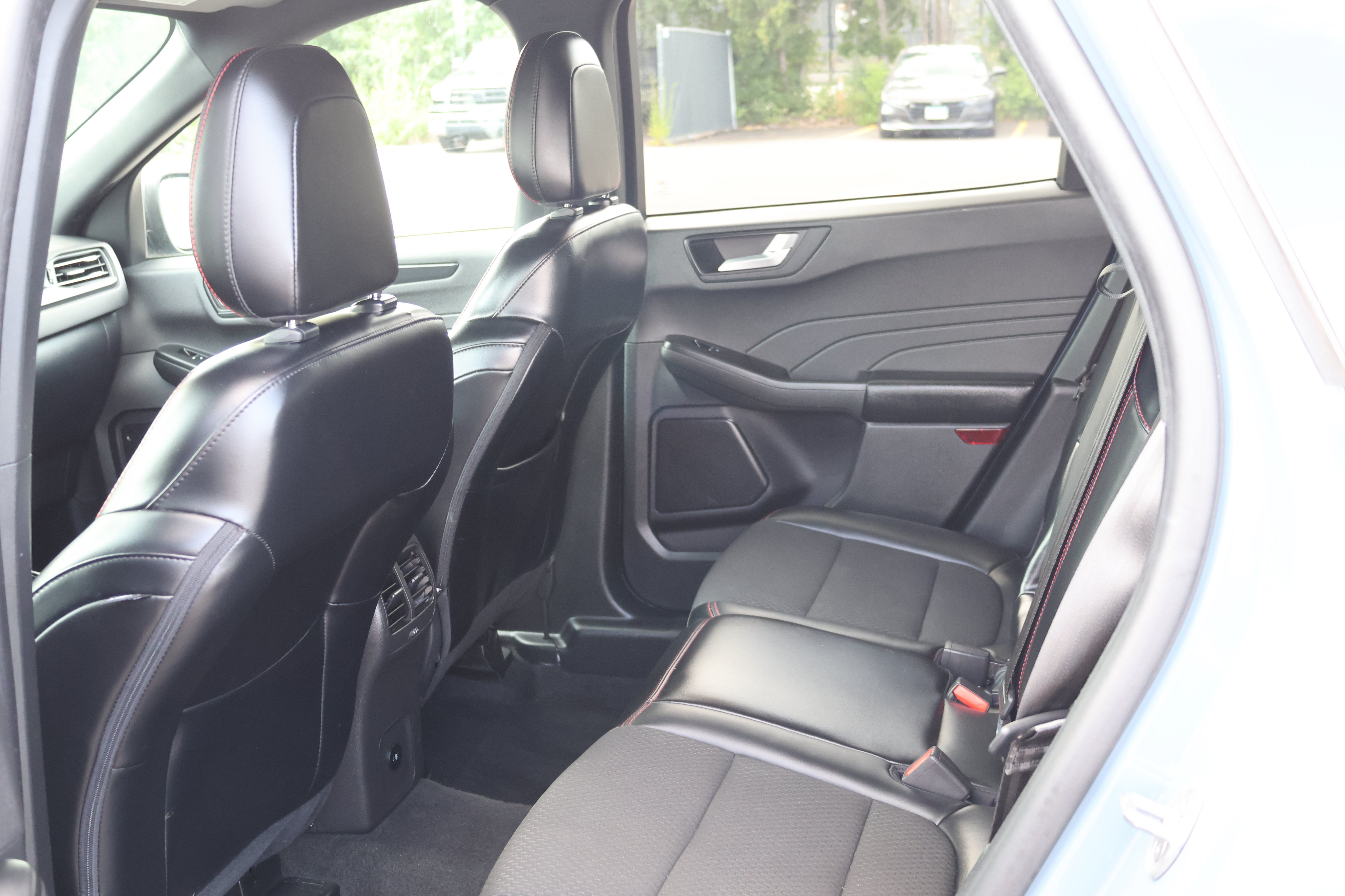 Used 2024 Ford Escape ST-Line AWD/4WD image 16