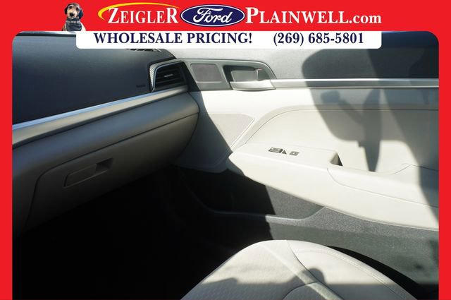 Used 2019 Hyundai Elantra SE image 31