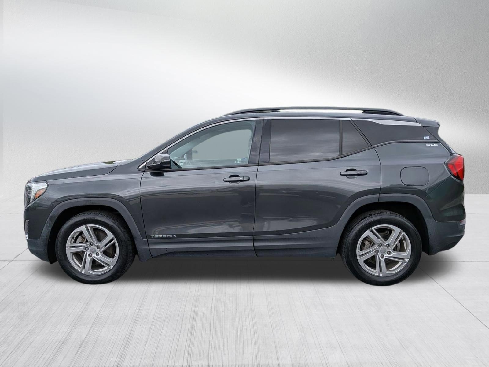 Used 2018 GMC Terrain SLE w/ Driver Convenience Package AWD/4WD image 2