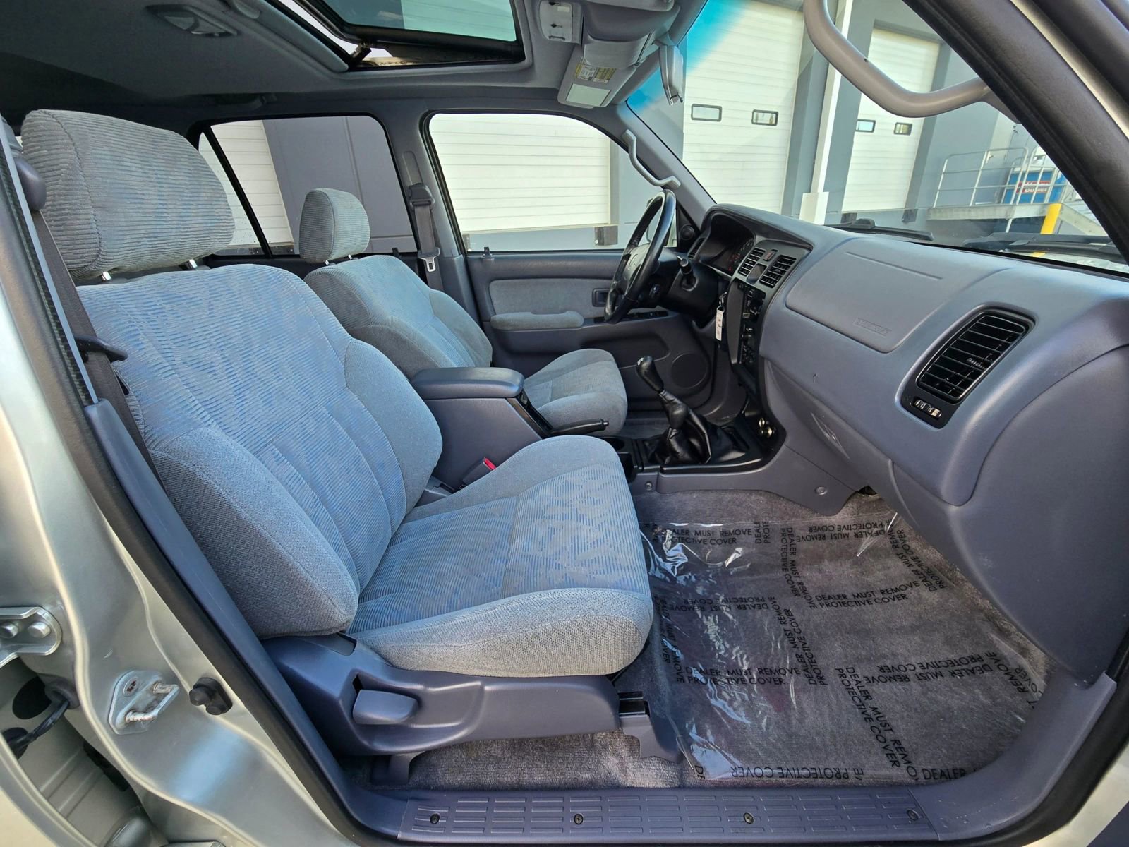 Used 2000 Toyota 4Runner SR5 image 21