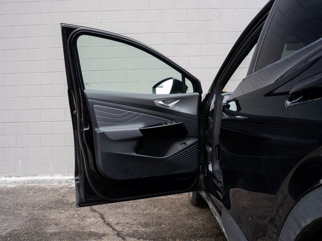 Used 2023 Volkswagen ID.4 Pro S image 15