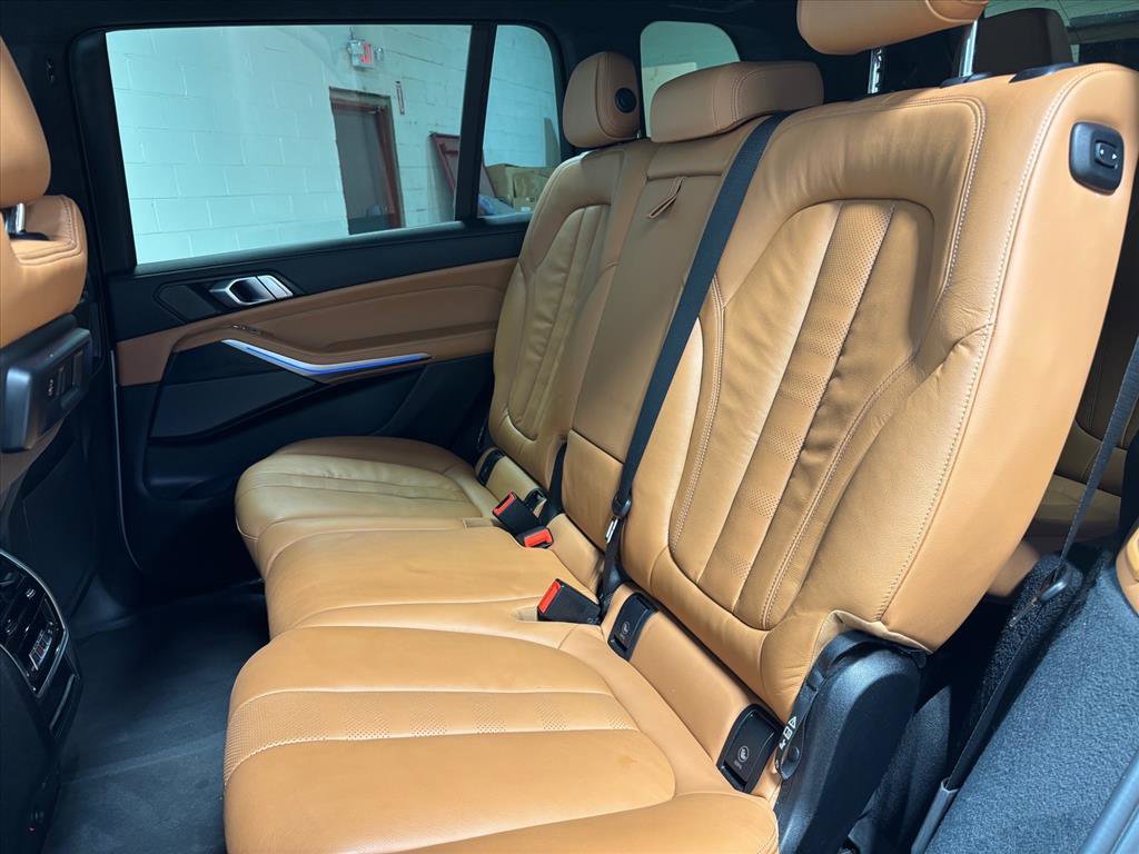 Used 2021 BMW X7 xDrive40i w/ M Sport Package image 29