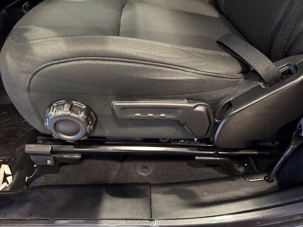 Used 2021 Jeep Wrangler Sport AWD/4WD image 19