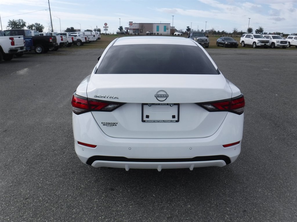 Used 2025 Nissan Sentra S image 5