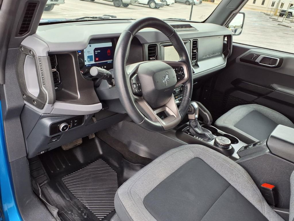 Used 2023 Ford Bronco Big Bend w/ Sasquatch Package image 23