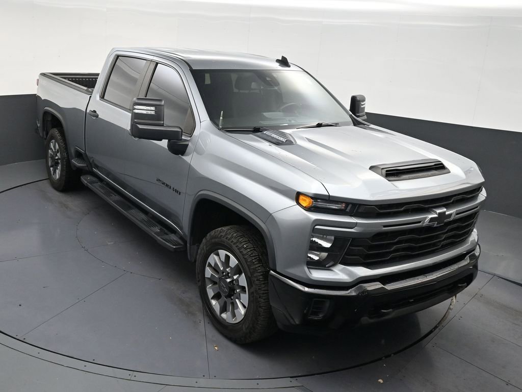 Used 2024 Chevrolet Silverado 2500 Custom w/ Custom Value Package image 18