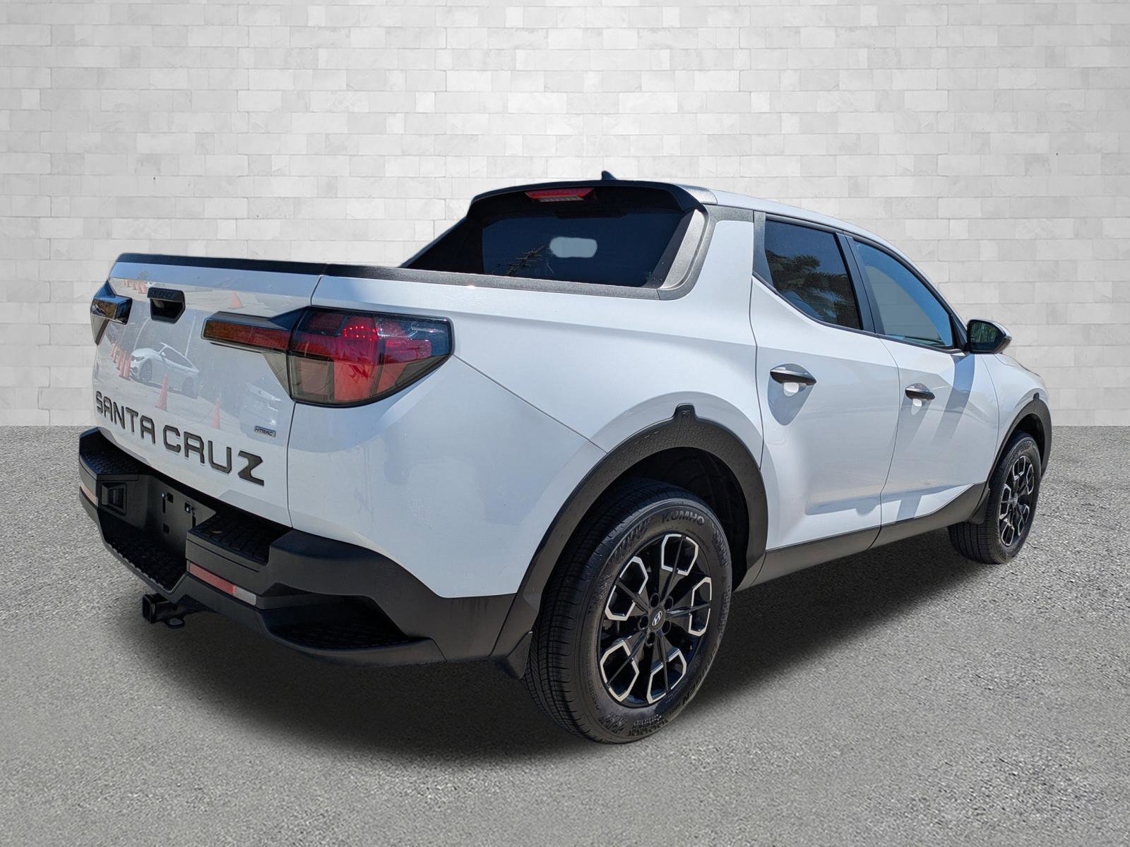 Certified 2023 Hyundai Santa Cruz SEL image 2