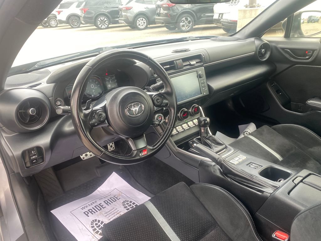 Used 2022 Toyota GR86 Premium w/ ALL Weather Mat Package (TMS) RWD image 19