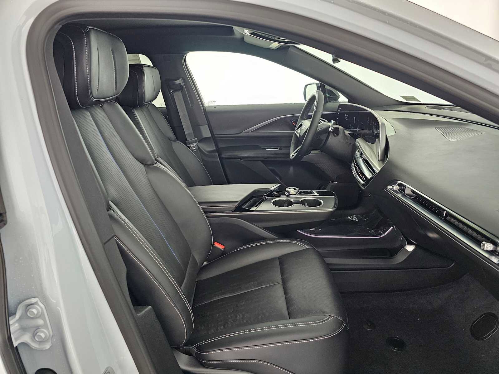 New 2026 Cadillac Lyriq Sport RWD image 10