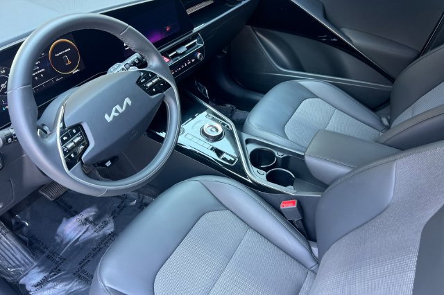 Used 2024 Kia Niro Wind FWD image 10