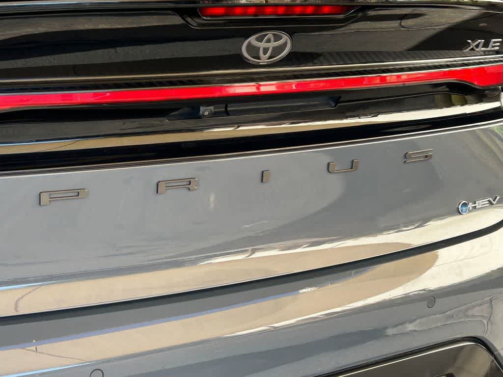 Used 2023 Toyota Prius XLE FWD image 6
