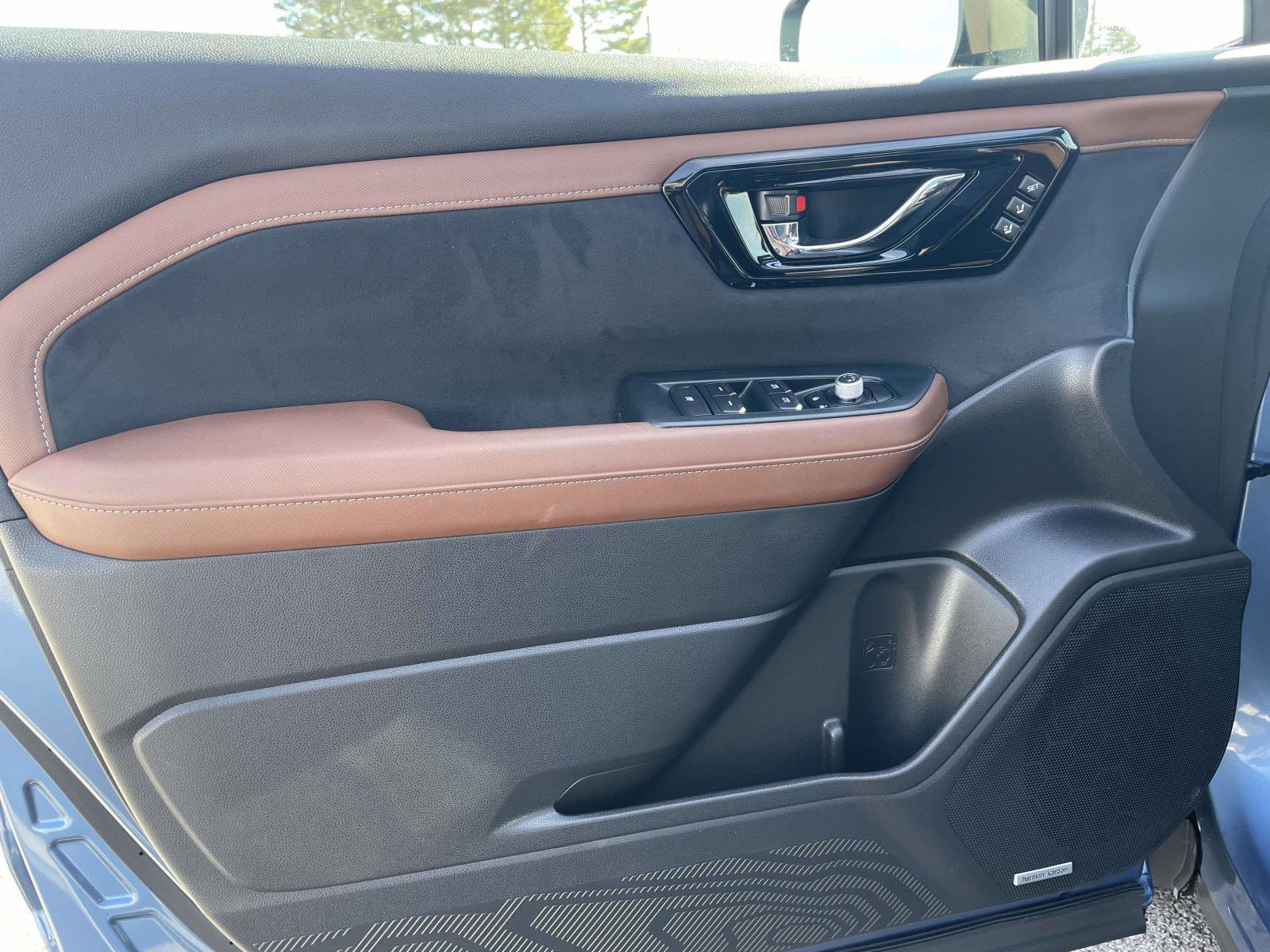 Used 2025 Subaru Forester Touring image 11