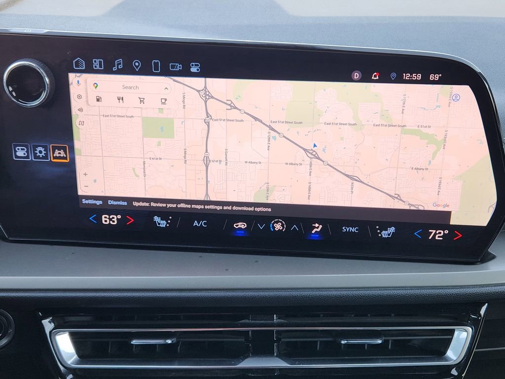 Used 2024 Chevrolet Traverse LT image 22