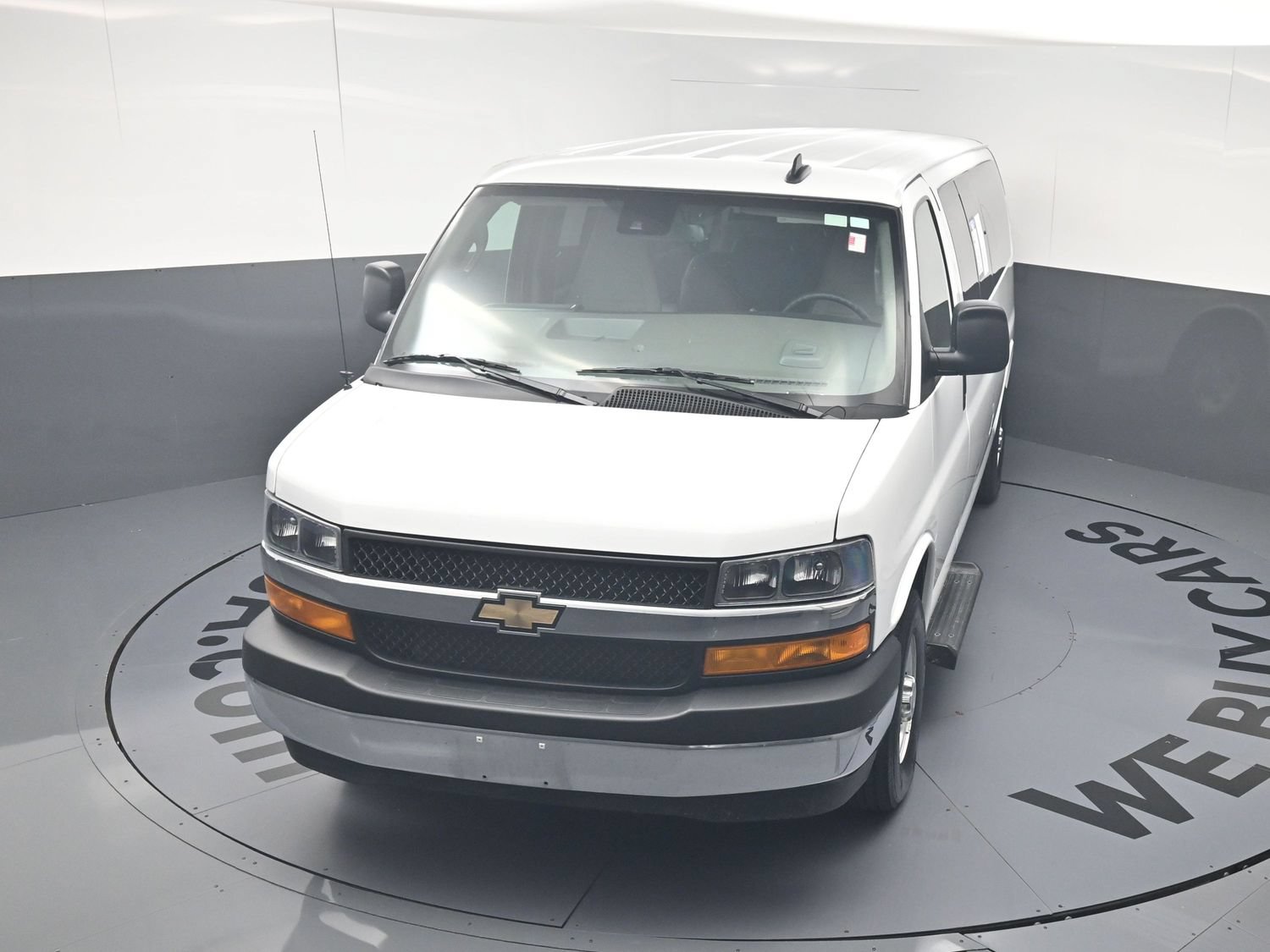 Used 2025 Chevrolet Express 3500 LT w/ LT Preferred Equipment Group RWD image 28