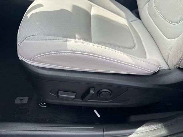 Certified 2025 Hyundai Tucson SEL AWD/4WD image 11