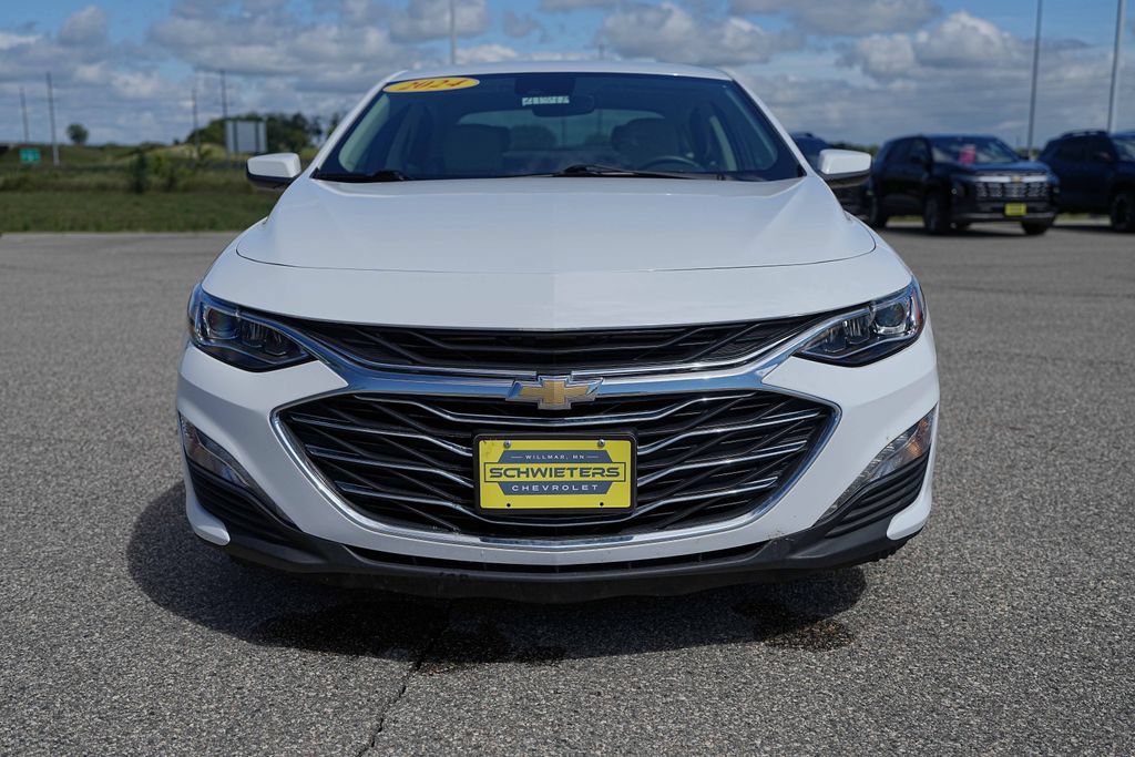Used 2024 Chevrolet Malibu LT FWD image 2