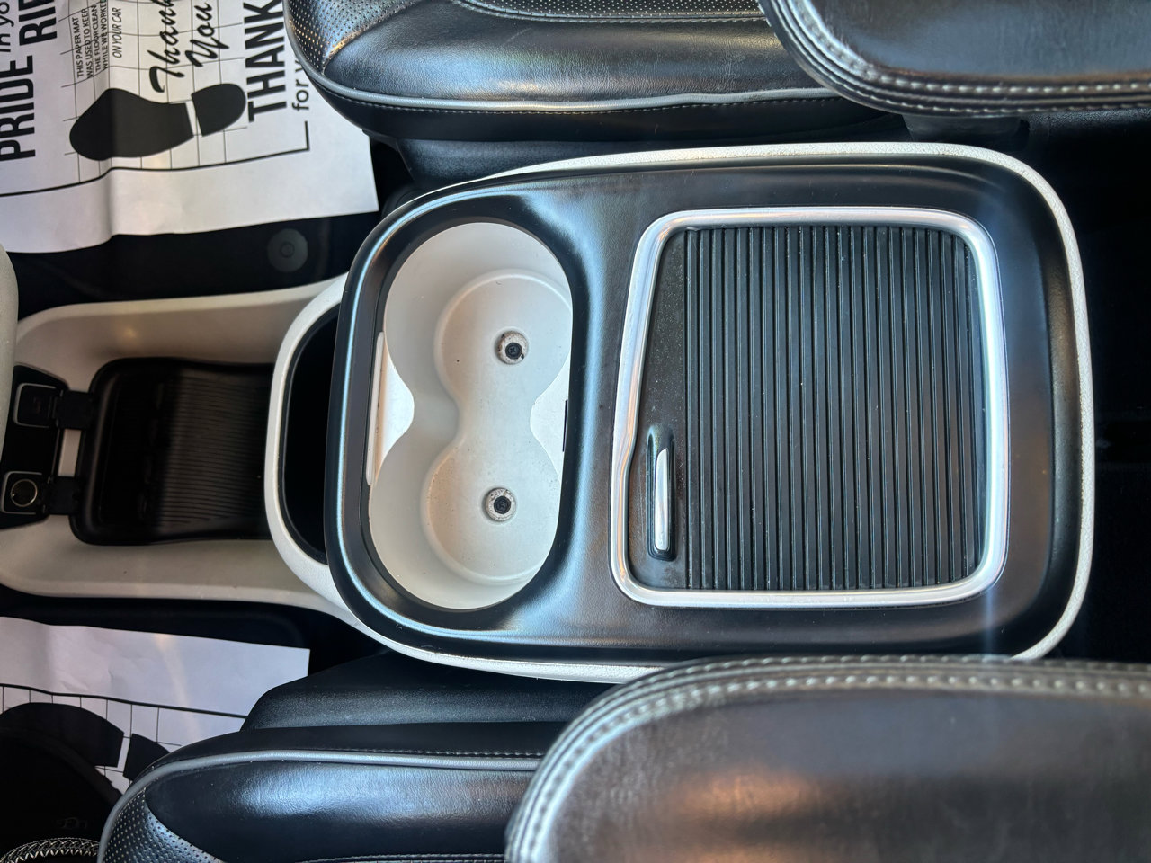 Used 2018 Chrysler Pacifica Limited image 12