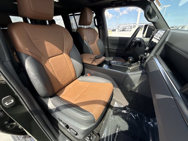 Certified 2025 Lexus GX 550 w/ Cold Area Package AWD/4WD image 27