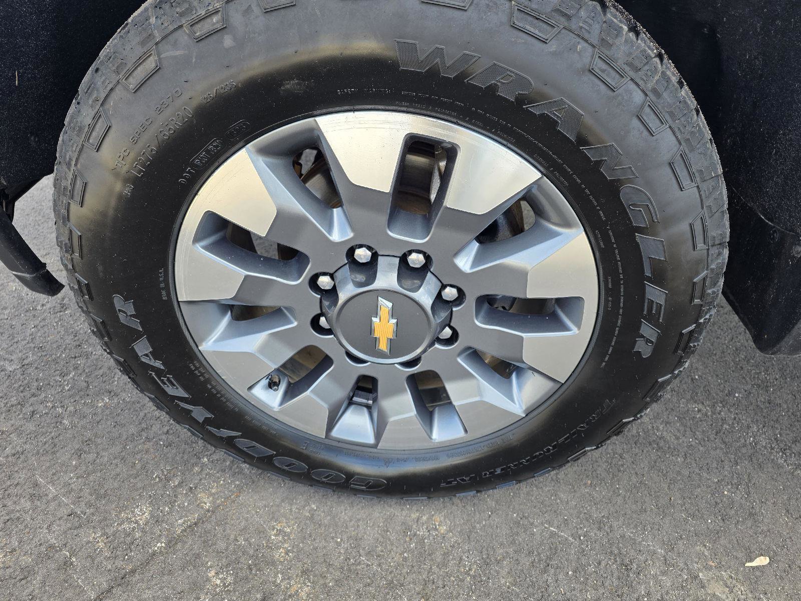 Used 2022 Chevrolet Silverado 2500 Custom w/ Custom Convenience Package image 19