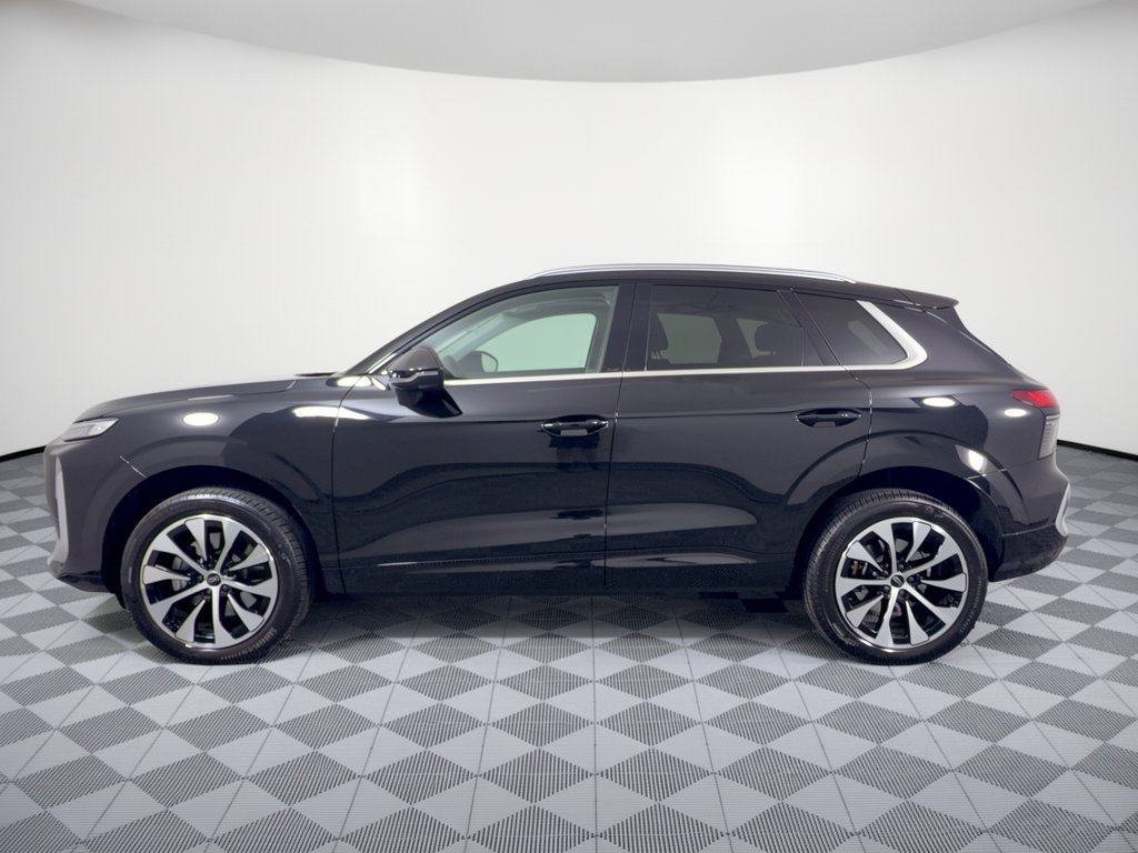 Certified 2026 Audi Q3 quattro 2.0T AWD/4WD image 2