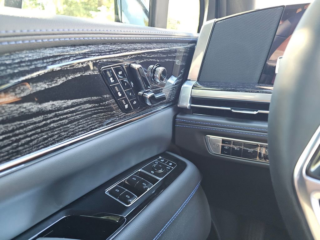 New 2026 Cadillac Escalade IQL Sport 1 AWD/4WD image 31