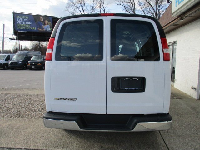 Used 2024 Chevrolet Express 2500 w/ Driver Convenience Package image 5
