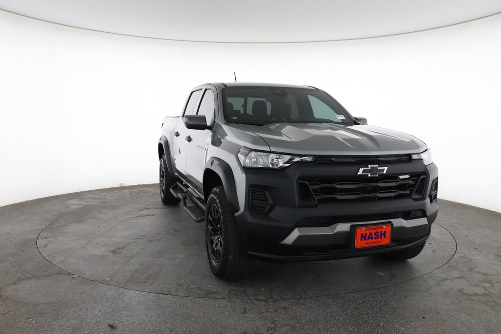 Certified 2025 Chevrolet Colorado Trail Boss AWD/4WD image 3