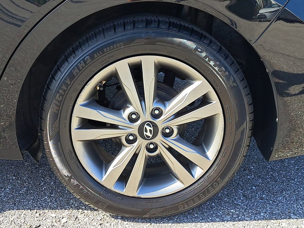Used 2017 Hyundai Elantra SE w/ SE A/T Tech Package 03 image 5