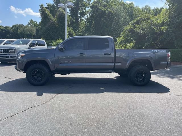 Used 2020 Toyota Tacoma TRD Sport w/ TRD Premium Sport Package AWD/4WD image 33