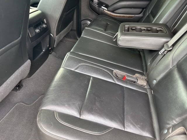 Used 2020 Chevrolet Suburban LT RWD image 29