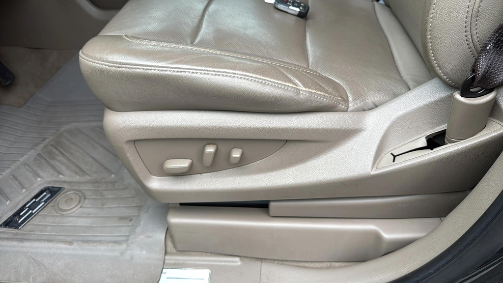 Used 2019 Chevrolet Suburban Premier AWD/4WD image 30