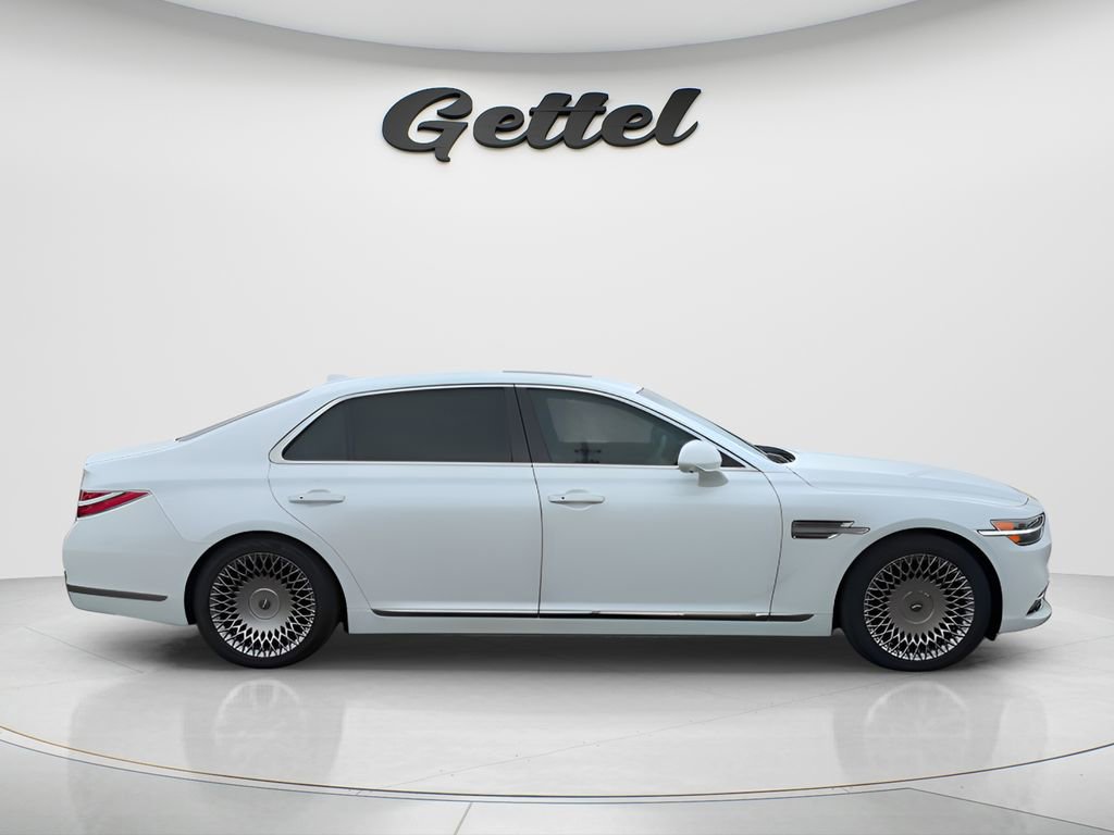 Used 2022 Genesis G90 5.0 Ultimate image 3